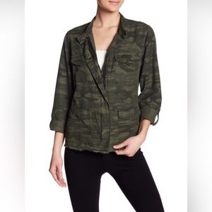 EUC***SANCTUARY / SUPER SOFT CAMO LIGHT WEIGHT JACKET/ SIZE SMALL